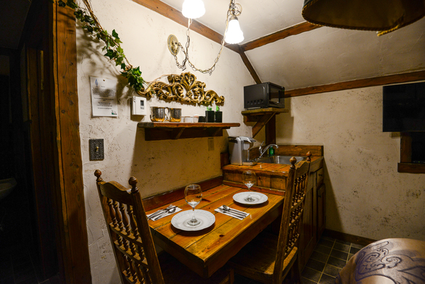 Robin & Marian's Photo 9