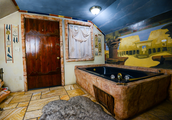 Anthony & Cleopatra Photo 16