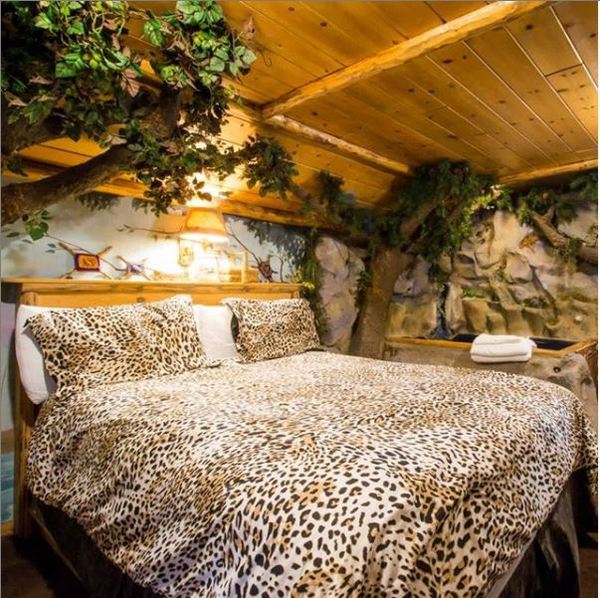 Crystal Cave Photo 3