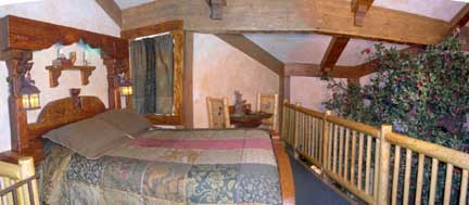 Woodland Tree House Photo 2