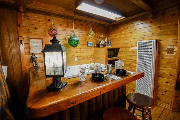 Captain's Quarters Photo 10