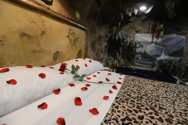 Crystal Cave Photo 4