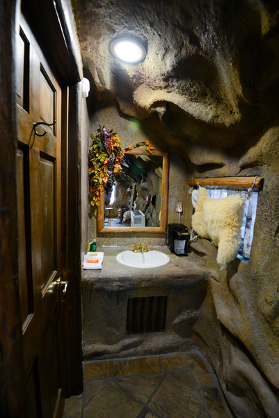 Crystal Cave Photo 14